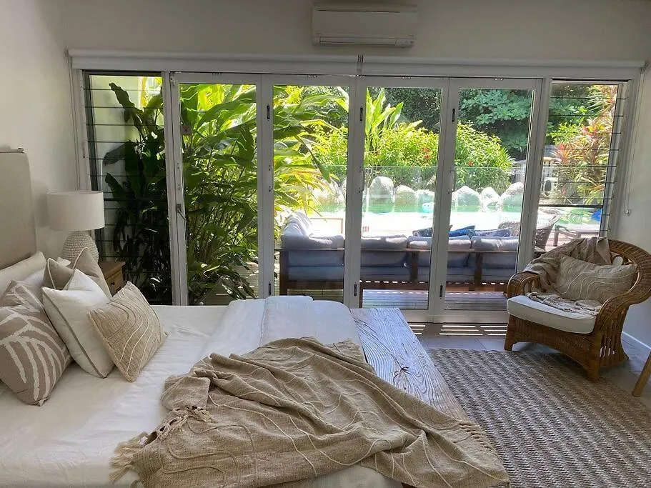 Driftaway On Garrick Street - Port Douglas